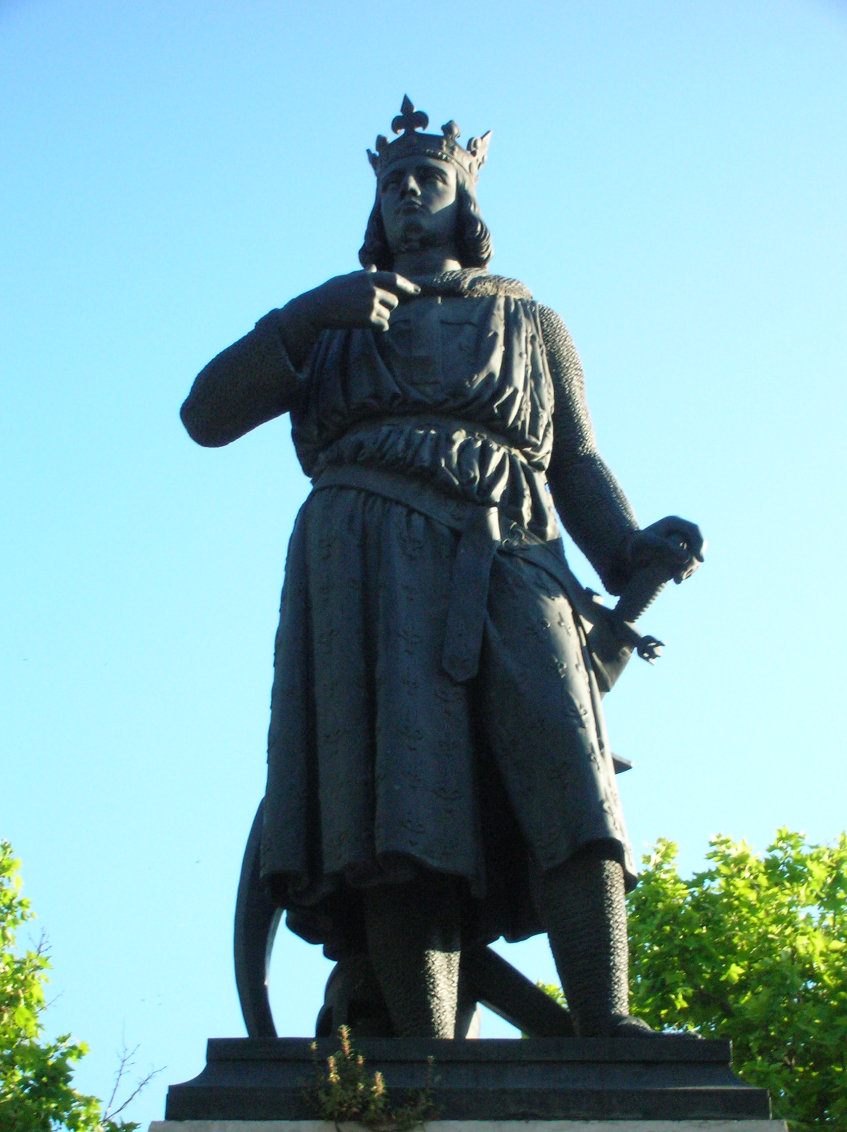 Statue of Louis IX de France (Saint Louis), scultped by James Pradier, in Aigues-Mortes