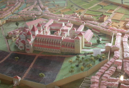 Very little of the original Abbey of Cluny survived the ravages of the French Revolution. This reconstructed model is by Hannes72