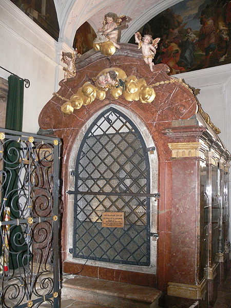 Inside the Baroque house contains the cell of St. Wolfgang, inshrined in Sankt Wolfgang Church in Salzkammergut.