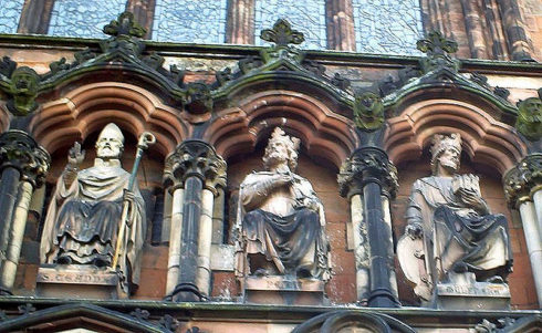 Statue of Peada, center, above western entrance to Lichfield cathedral. St. Chad on the left and Wulfhere on the right.