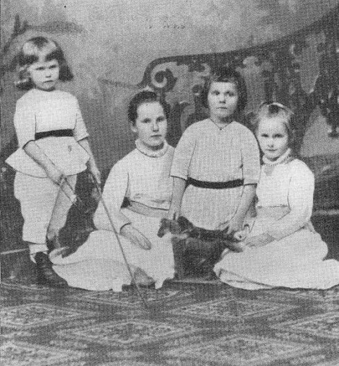 Bl. Clemens August (third from left) at age six.