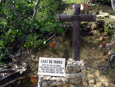 Cruz de Parra. A replica of the cross set in this place by Christopher Columbus, December 1492.