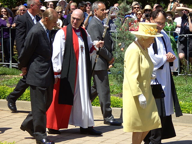 Queen Elizabeth II and the Anglican Bishop of Canberra and Goulburn. Photo by Peter Ellis