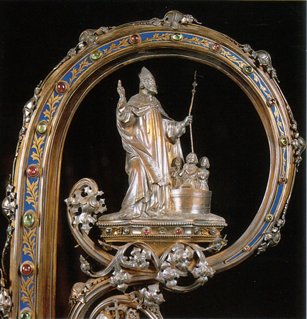 Crozier is in the treasury of Sint-Nicolaaskerk; it was a gift to Mgr. Antoon Stillemans from the people of Sint-Niklaas for his ordination as the Bishop of Ghent in 1889. In his will the crozier was given to the Sint-Nikolaaskerk in Sint-Niklaas.