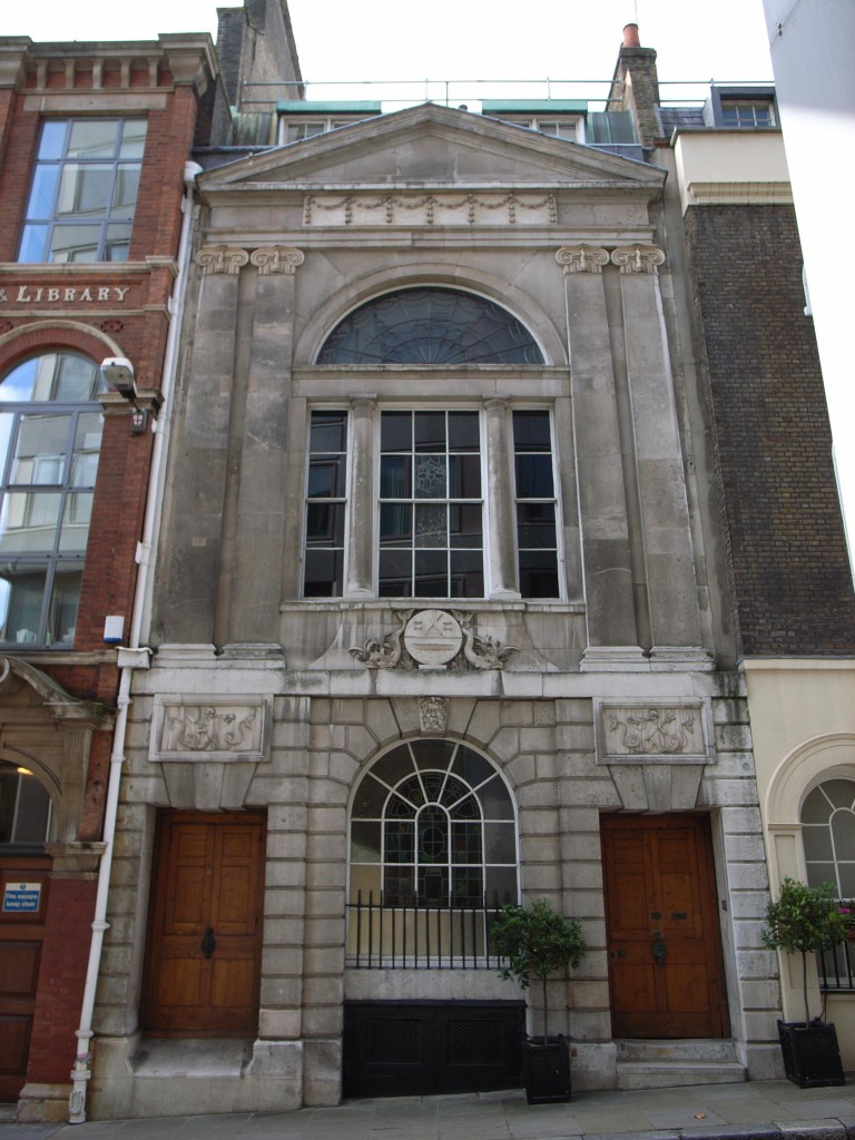 Watermen's Hall (1778-80), by William Blackburn. This was the headquarters of the Honourable Company of Watermen, originally the oarsmen of boat traffic on the river Thames. Uploaded by Sue Wallace.