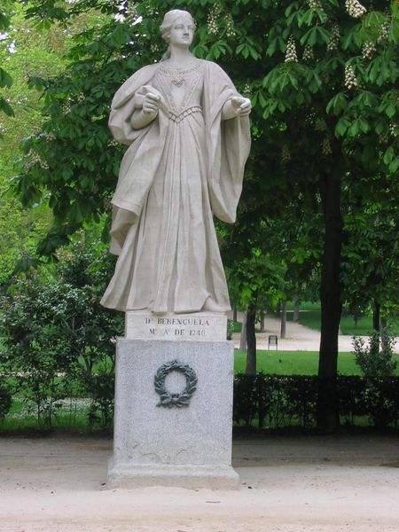 Statue of Doña Berenguela of León y Castilla at the Paseo de la Argentina in the Retiro Park in Madrid, Spain.