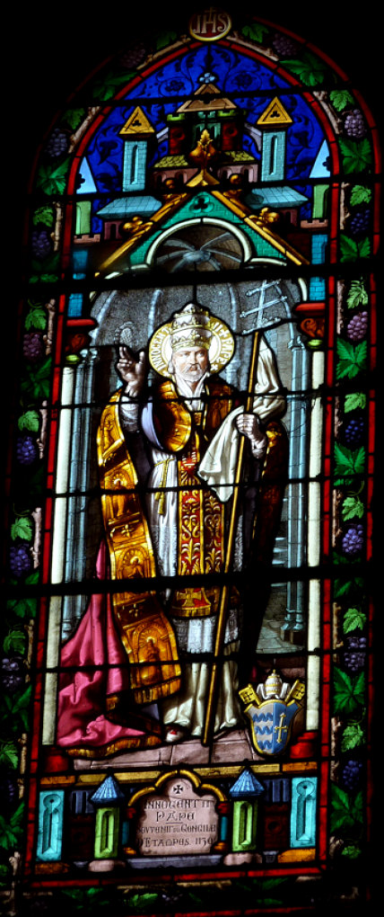 stained glass of Pope Innocent II in Notre-Dame-du-Fort in Étampes, France. Photo taken by GFreihalter.