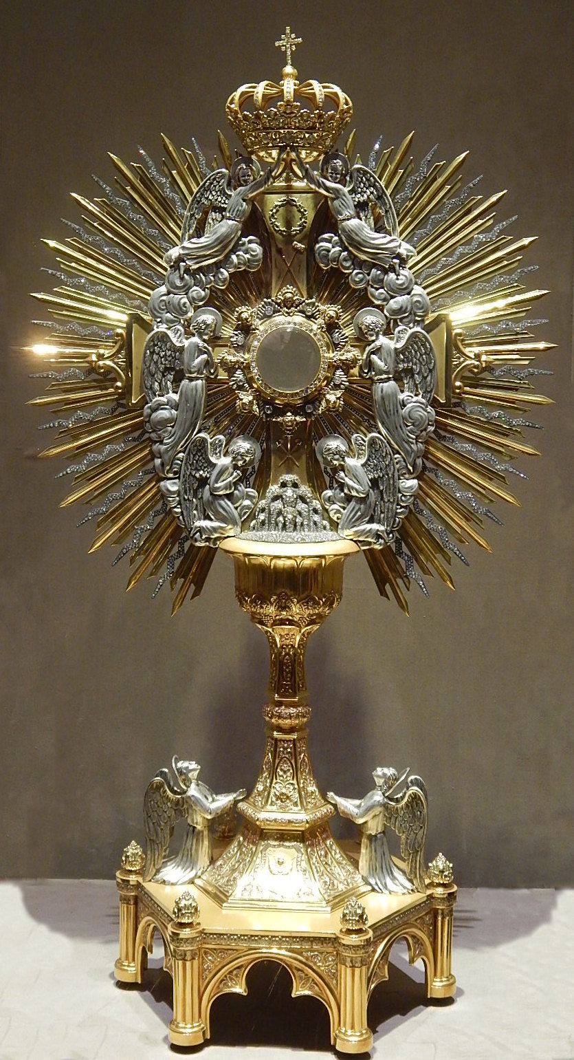 A monstrance which was at the National Eucharistic Congress of 1942 in São Paulo, Brazil. On display at the Museum of Sacred Art of São Paulo.